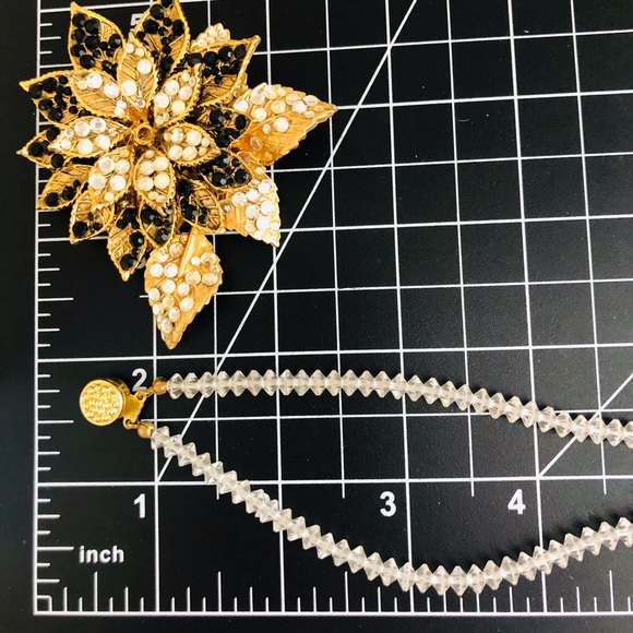 Vintage Deco Clear Crystal Necklace & Rhinestone Flower Brooch - Picture 9 of 10